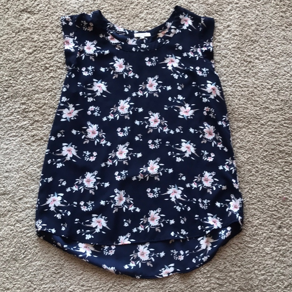 Floral 🌸 top for work or for play